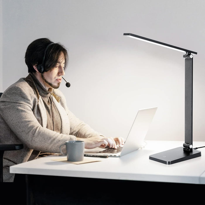 8w energy-efficient led rated for 50,000 hours of use