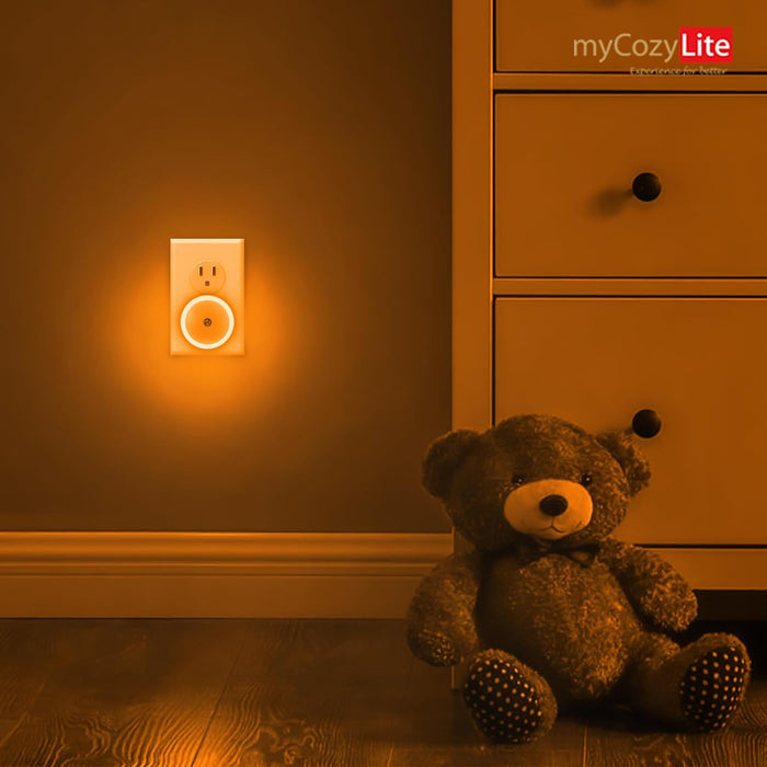 Lumina Amber Plug-In Light – Circadian-Friendly Bedroom Lamp for Sensitive Sleepers, Auto Sensor
